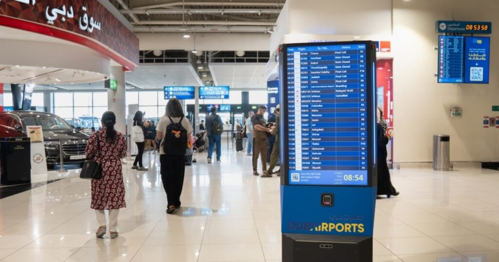 The drama of a Romanian family stuck in Abu Dhabi because of the puppy: "It's like abandoning my child"