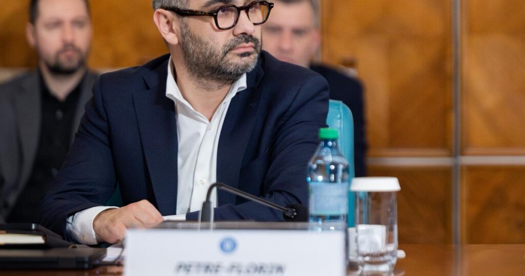 The first job, paid by the state: project of over 170 million euros for 28,000 young people. Minister of Labor: "It's an extremely important project"