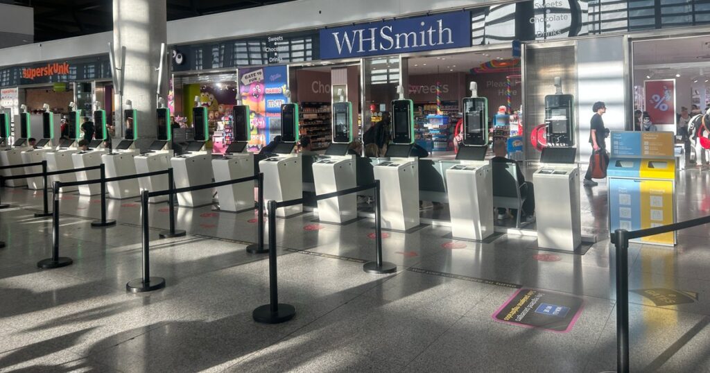 The summer of queues at airports in Europe. Why the new EES biometric scanning system is increasing waiting times