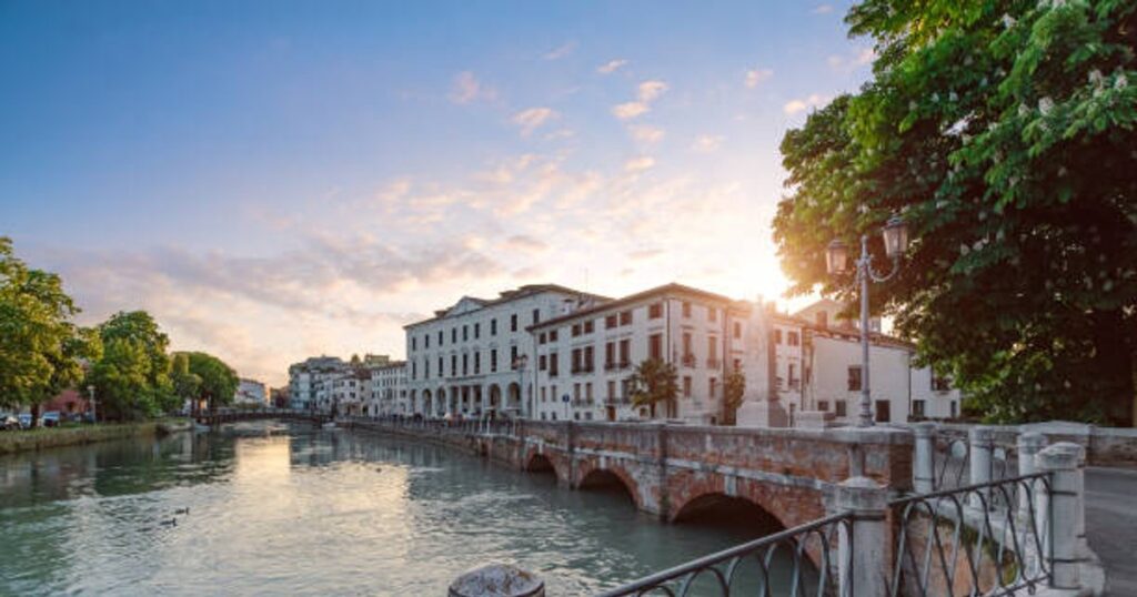 Top five destinations for city-breaks and vacations, preferred by Romanians year after year