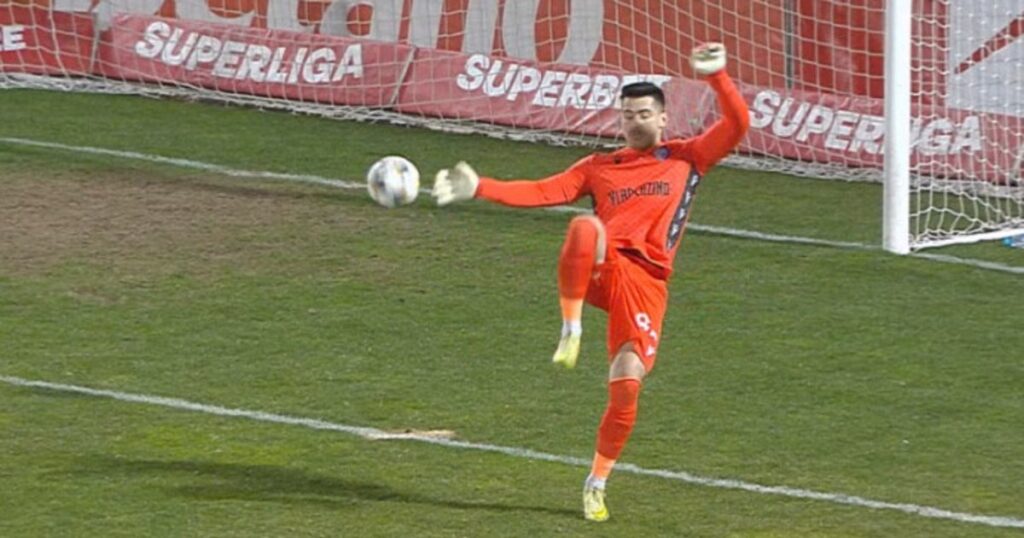 U Cluj is the new leader in the Superliga. Match decided by the blunder of the season, made by the last player called up to the national team