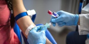 Amazing discovery in medicine: only three people have this blood type. Researchers look for fourth case of ‘blood gold’