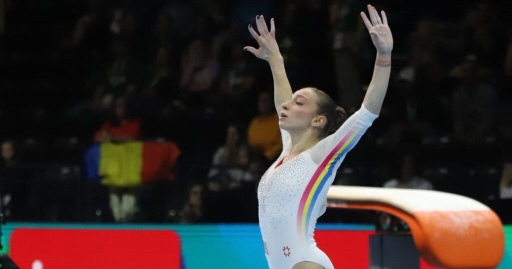 Ana Bărbosu's mother, blamed for the gymnast's problems. An anti-doping specialist explains where it went wrong