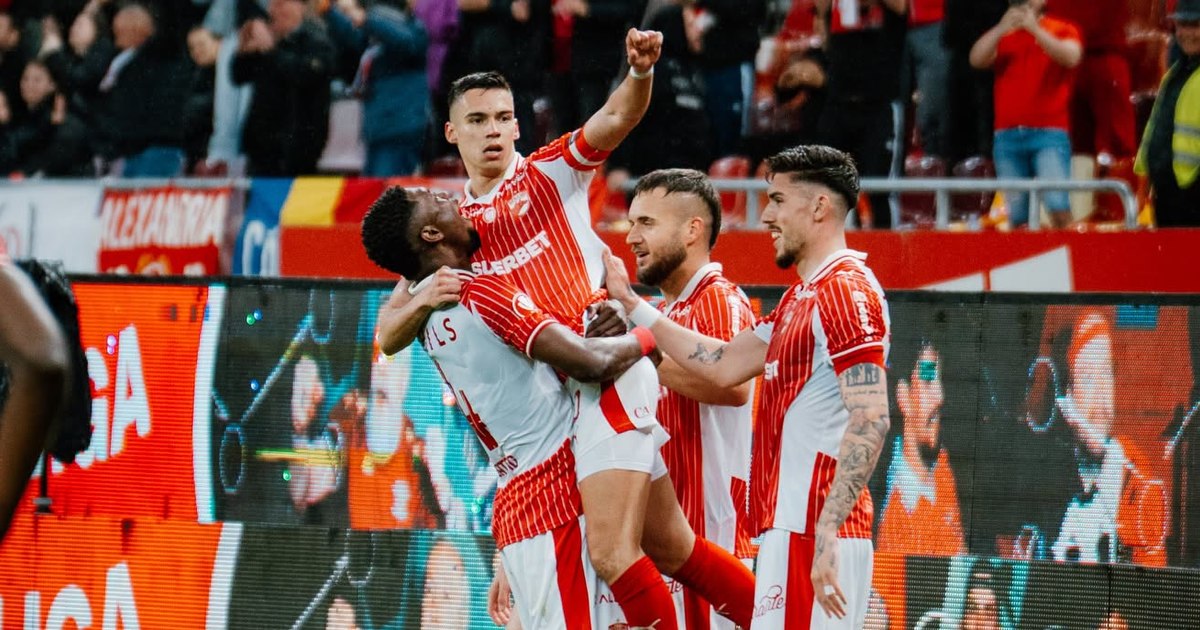 Dinamo relaunches the fight for the title. The "dogs" put the leader Cluj University on their feet