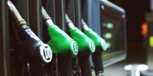 Fuel prices remain high in Romania, despite the drop in oil on international markets