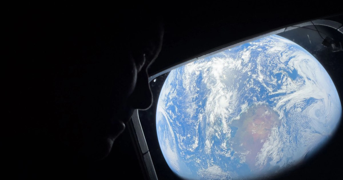 "I'm going to talk about this stuff for the rest of my life" video. The Artemis II crew completes their mission and returns home