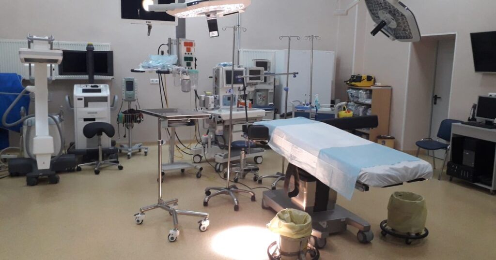 Major changes in hospitals: operating theaters open until the evening and new rules for guards