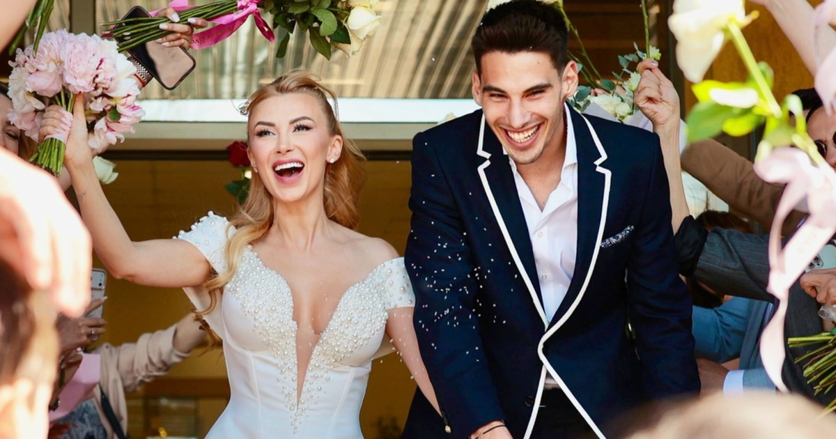 Photo Andreea Bălan married Victor Cornea. The artist's father was not present