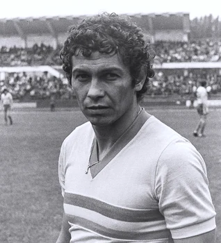 Mircea Lucescu in Hunedoara Photo Aurel Herlea in the 80s (7) jpg