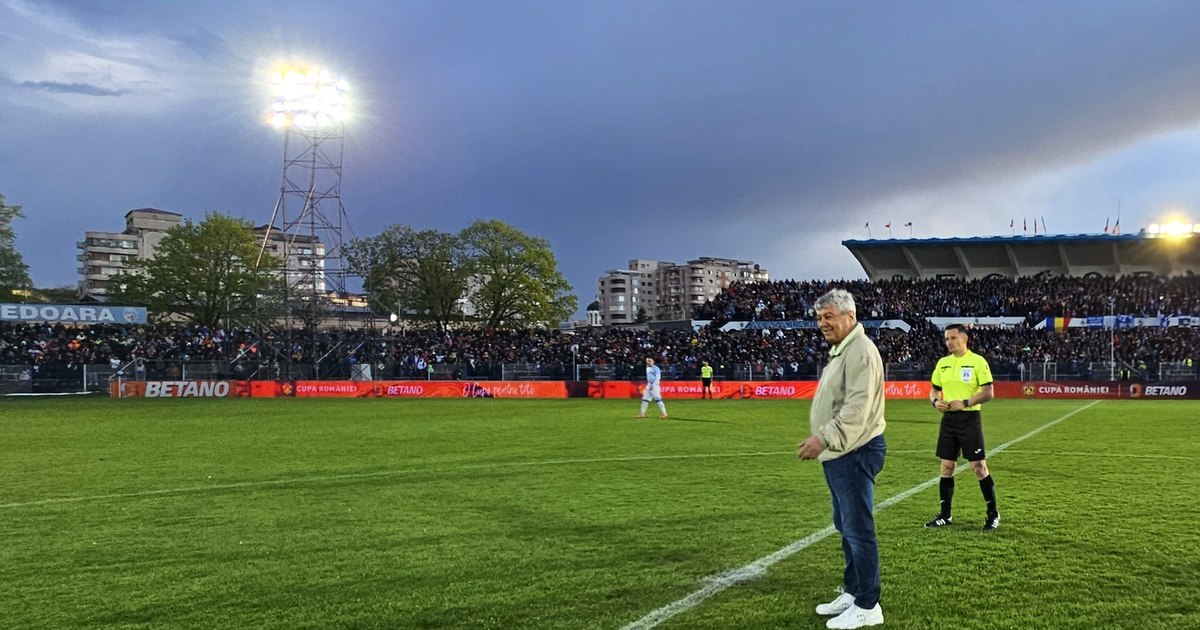 Photo Mircea Lucescu, the man who reinvented Corvinul Hunedoara. "I'm haunted by the memories of that terrible team"