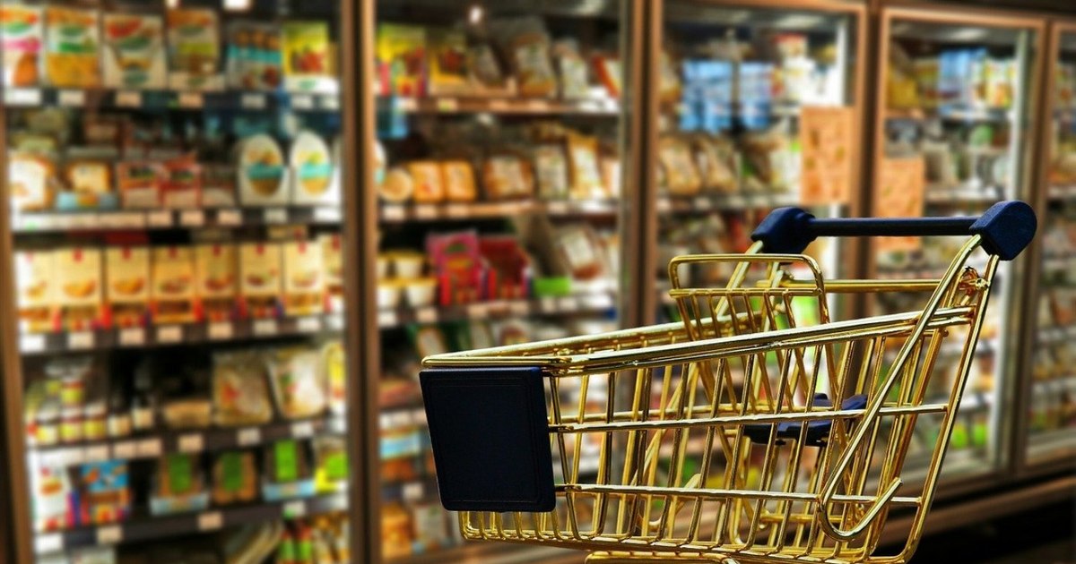 Romanians can no longer cope with price increases. What does he give up to be able to pay his bills