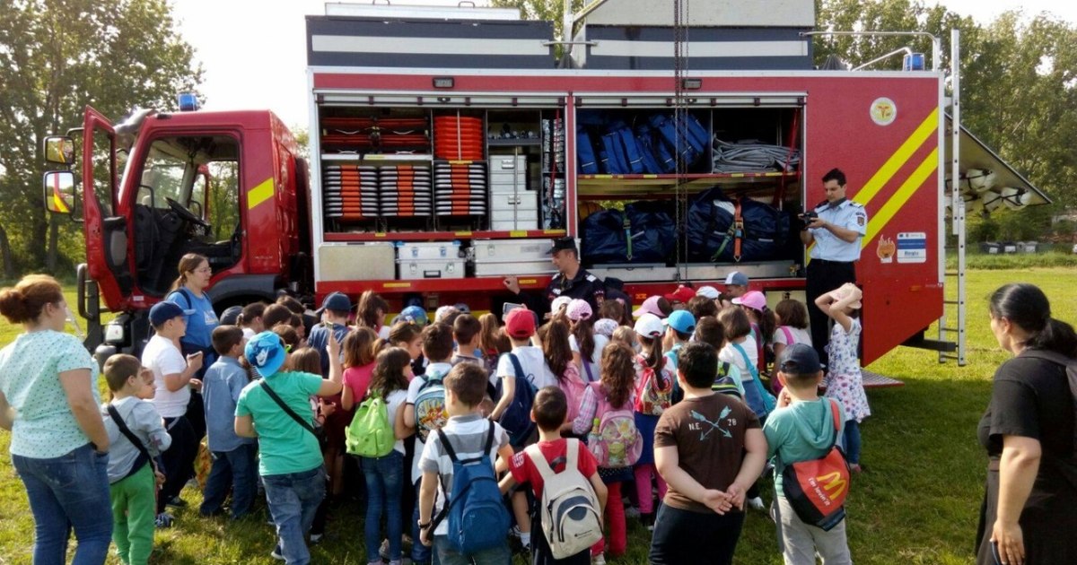 "The Otherwise School and 'Green Week', between 'fooling on parents' money' and 'excellent educational opportunities'." What parents request