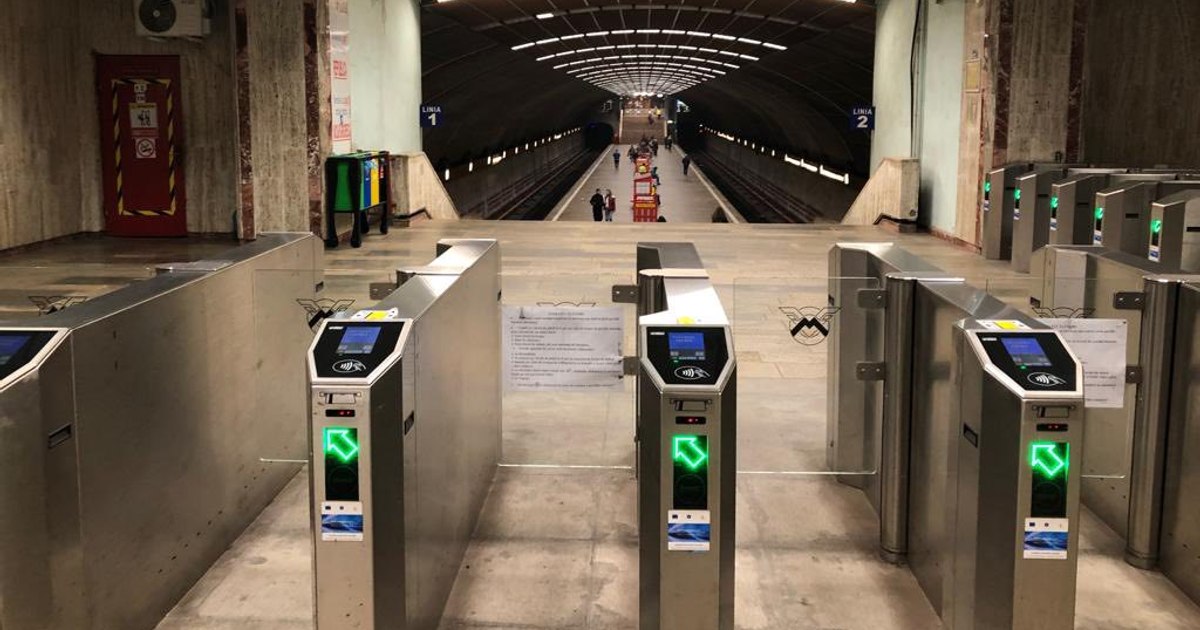 The reaction of an economist after the increase in the price of metro tickets: "Travelers face daily congestion and old trains without air conditioning"