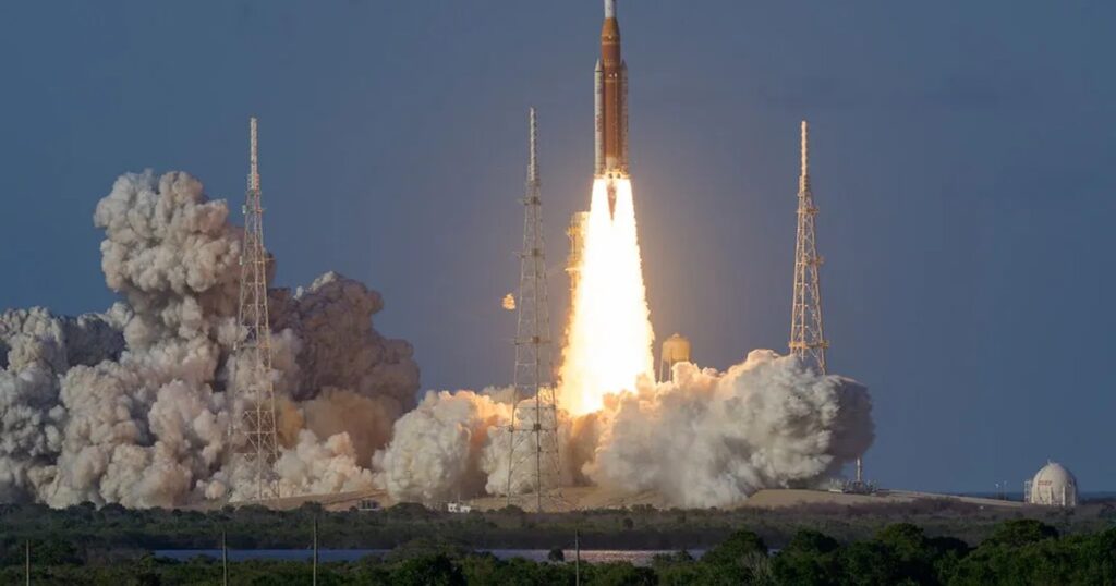 Video Historic mission: humans set off for the moon, after almost 54 years. Artemis 2 has reached Earth orbit