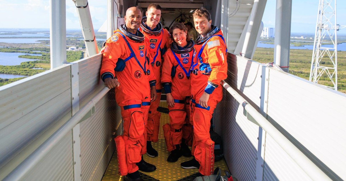 Video NASA returns to the moon after 53 years: the first manned mission since Apollo 17