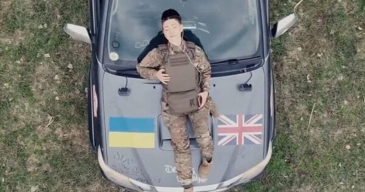 Video Singer Dua Lipa helped finance a Ukrainian medical van. The army thanks him with a clip