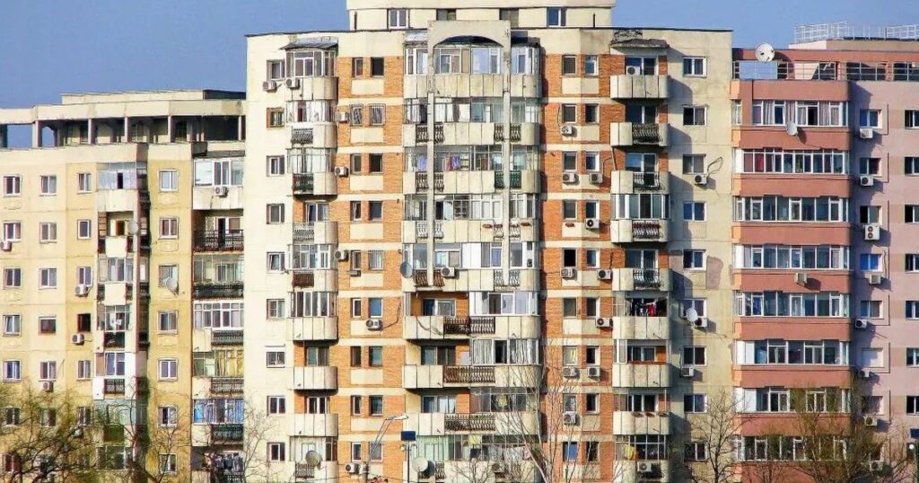 Video Tens of thousands of residents of the Capital were left without hot water after the fire at CET West that affected three electrical transformers