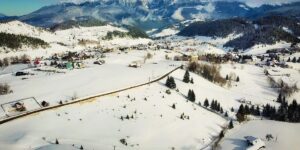 Video Villages from Romania raised above the clouds. The story of the “highest” archaic settlements, sought after by tourists