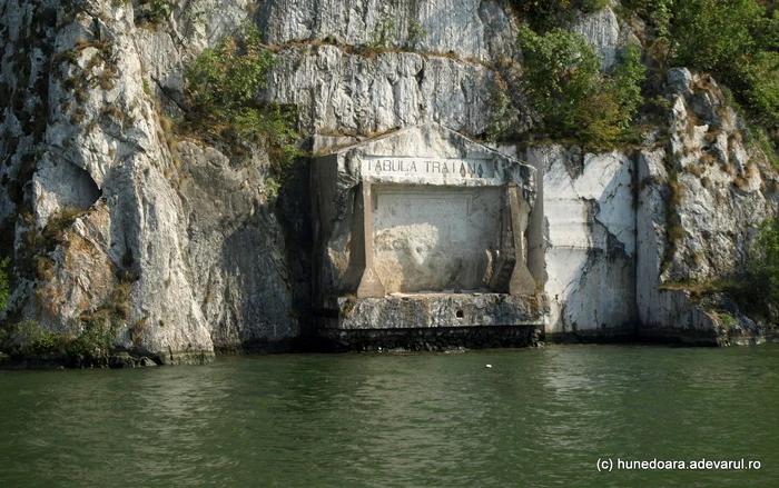 The monument that reminds of the Roman road on the Danube. Trajan's Tabula. Photo: Daniel Guță. TRUTH