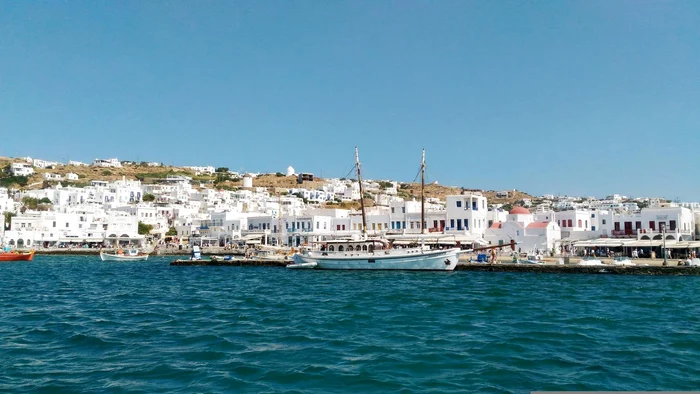 Greece is a supplier in tourist attractions. Mykonos. Myriam's photo. Pixabay