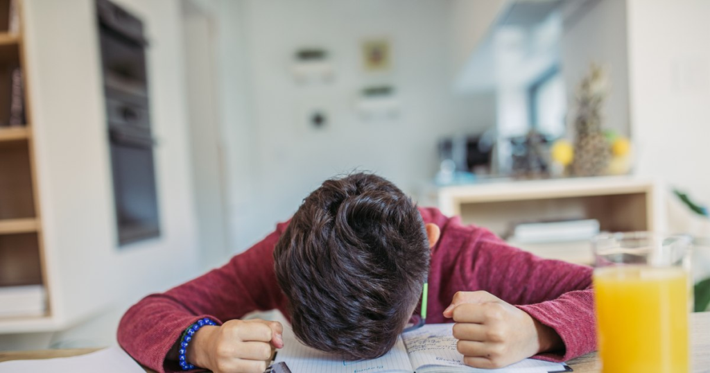 Analysis The Nightmare of Year-End Grades. How anxiety is born at a young age