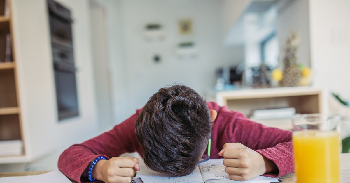 Analysis The Nightmare of Year-End Grades. How anxiety is born at a young age