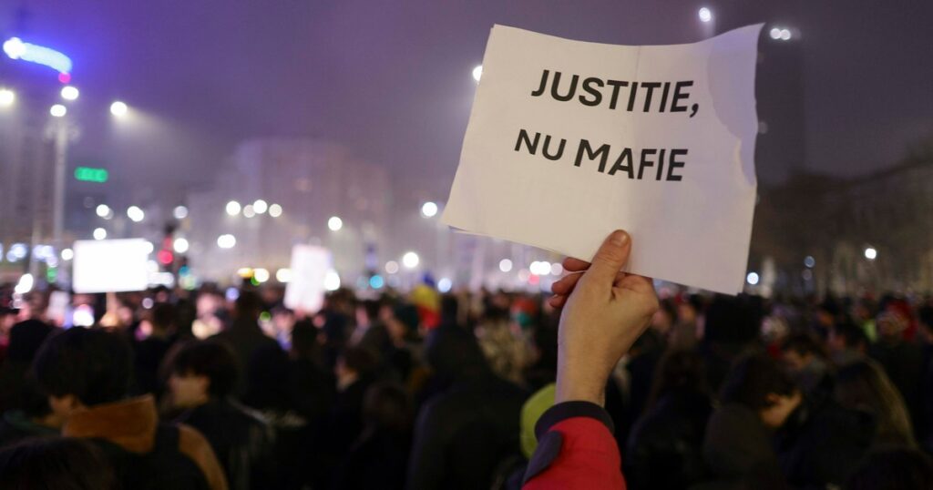 Analysis X-ray of a dangerous year: Romania, one step away from "illiberal democracy". The report that shows how freedoms are being eroded before our eyes