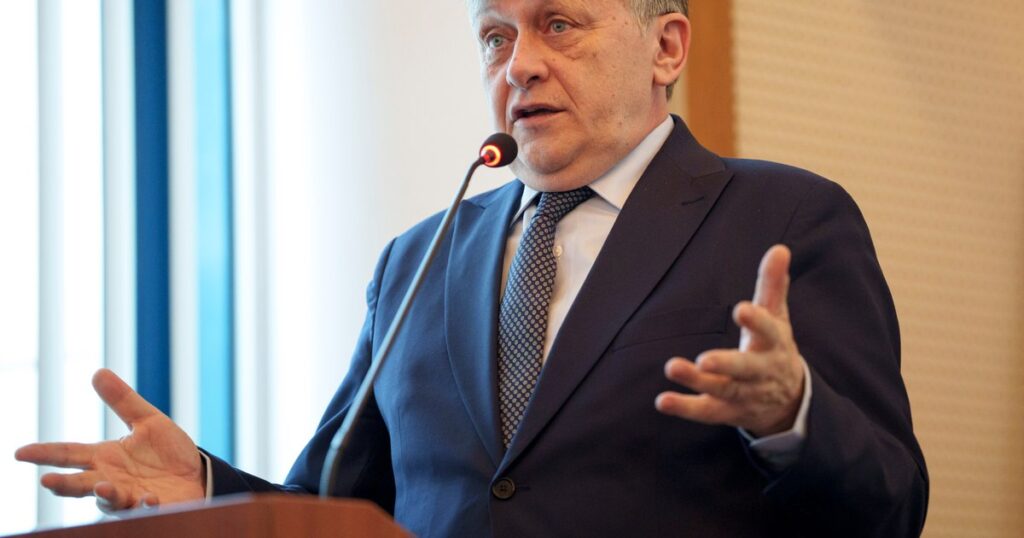 Crin Antonescu indicates the new pole of influence in politics: "Ilie Bolojan has become a powerful character, perhaps the most powerful"