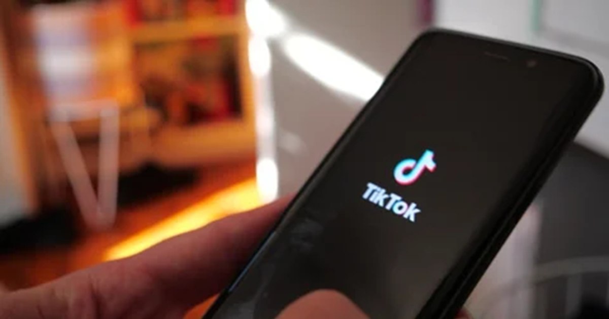 EU wants new measures to limit addiction to social networks: "We must delay access by minors"