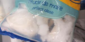 How Romanians are tricked in stores. “The seafood was probably just for flavor, because the star of the pack is clearly the ice”