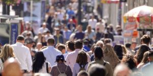 INSCOP survey: Social distrust and a strange perception of freedom. Why is Romanian society full of contrasts