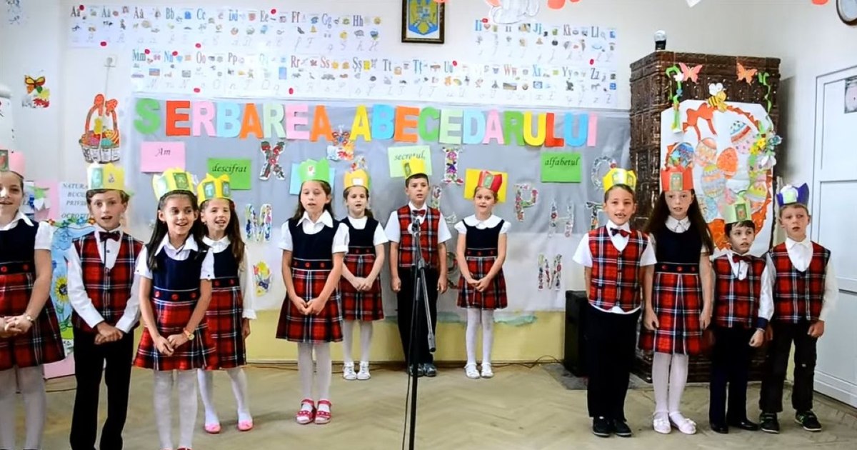Outraged parents, after a mother said how much her daughter's 1st grade party cost. "Are we being stingy or...?"