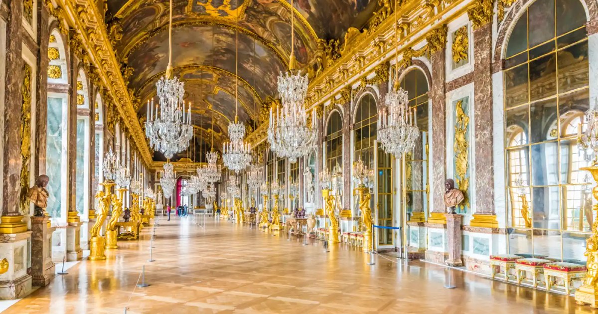 Top 8 most spectacular palaces in Europe. From the dazzling luxury of Versailles, to the fairytale castle that inspired Disney