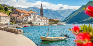 Video A travel expert revealed three affordable and spectacular European destinations for summer: gorgeous beaches, dreamy scenery and low prices