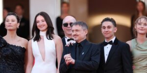 Video Cristian Mungiu writes history at Cannes: the film “Fjord” wins the François Chalais Award and enters the race for the Palme d’Or