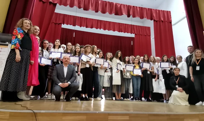 Prize-winning students at the 2026 Romanian Culture and Spirituality Olympiad PHOTO: AM