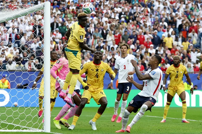 The English attacked Ghana's goal at the end of the match (Photo: EPAImages)