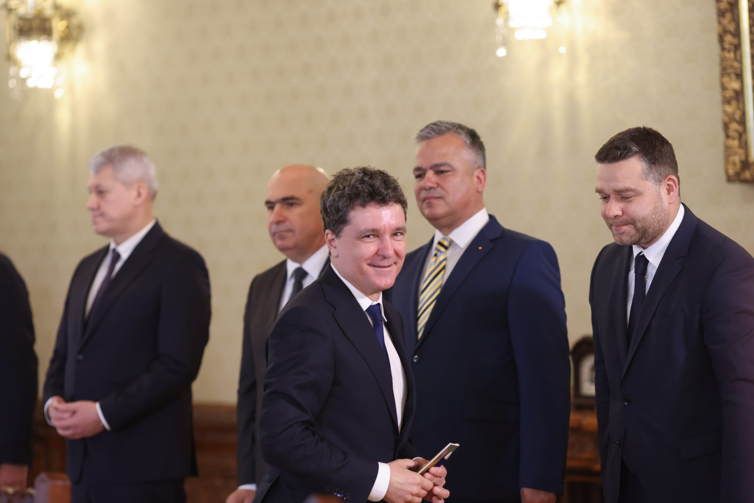 Analysis Oxford warning: 'We are witnessing a dangerous dynamic'. Corneliu Bjola compares the maneuvers of Nicușor Dan with the tactics of Carol II
