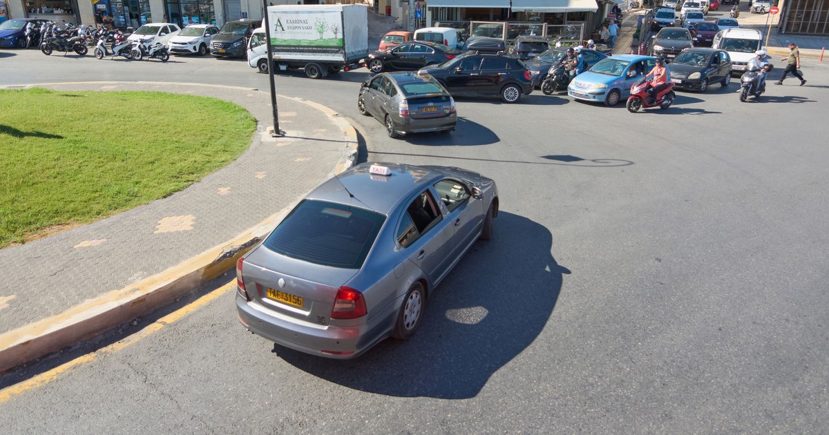 Are you driving to Greece? The roundabout rule that can get you stiff fines and other provisions to know