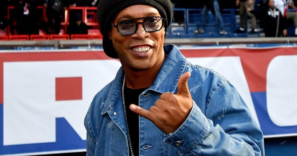 At 46 years old, Ronaldinho puts on his football boots again! An Italian club is about to announce the transfer of the Brazilian legend