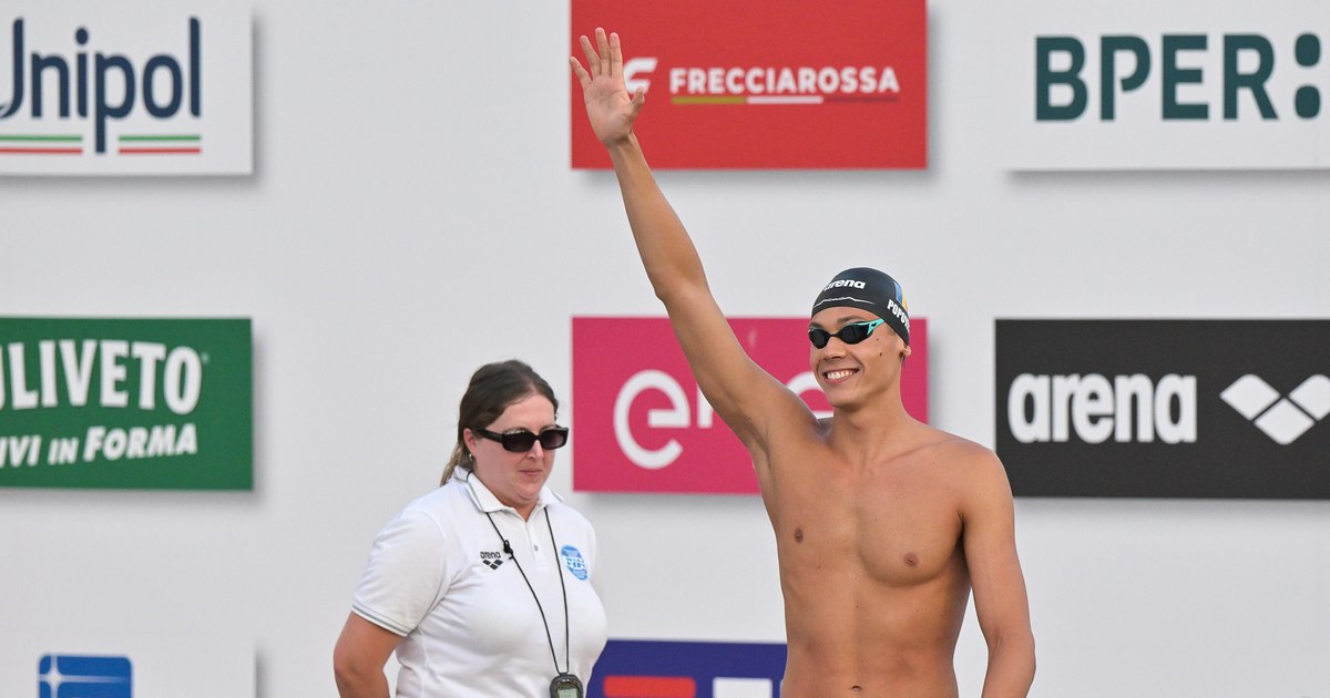 David Popovici also won gold in the 200 meter freestyle