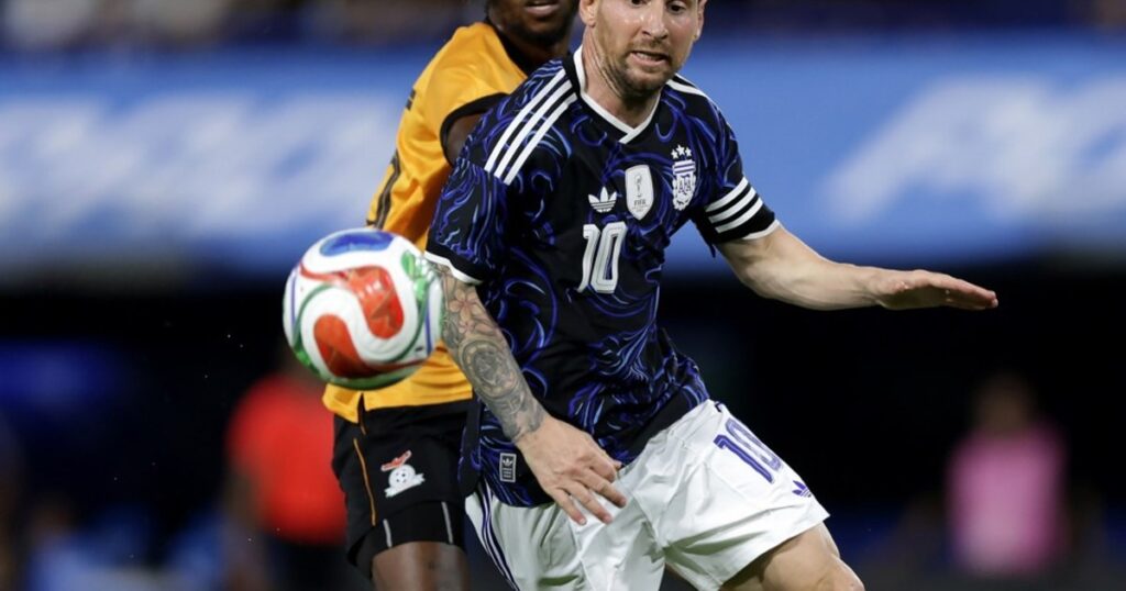 Messi scored in the "test" with Iceland, Argentina won