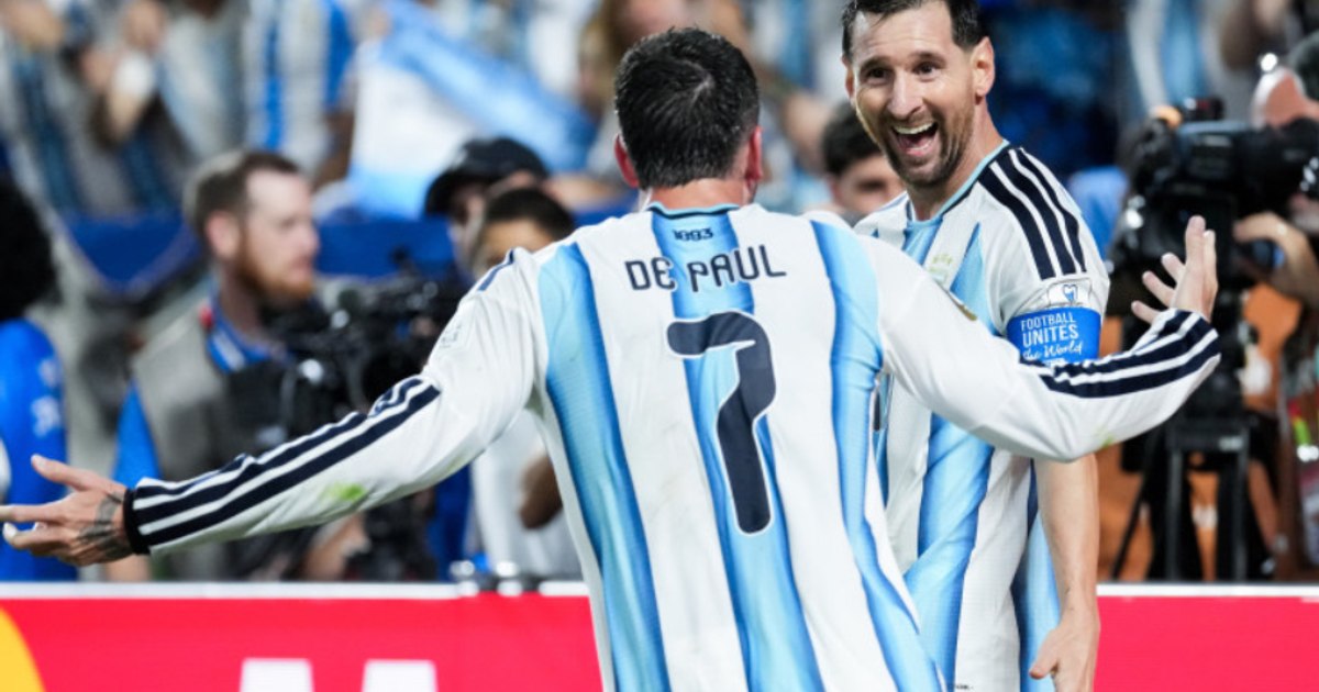 Messi's total show: the Argentine legend did not give Algeria chances. World Cup streak and hat-trick records