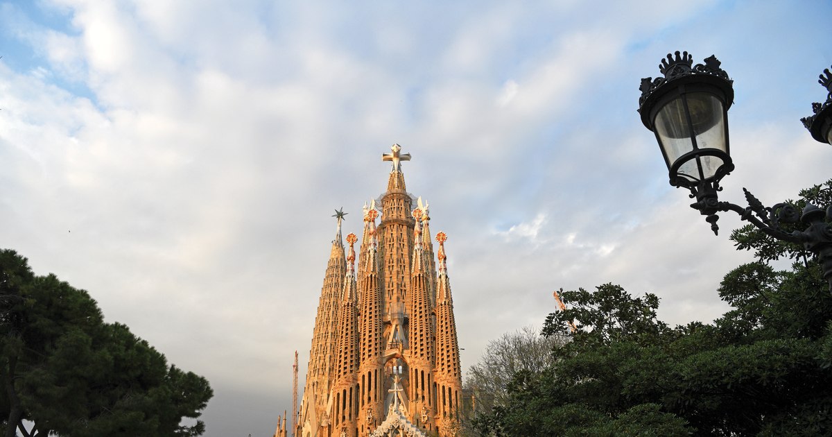 Photo How Antoni Gaudí built the Sagrada Familia and why he died without seeing it finished