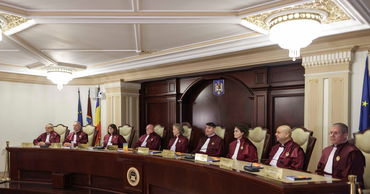 The CCR is debating today, once again, three referrals submitted by the president Nicușor Dan. What laws are challenged