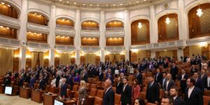 The Romanian Parliament, under anarchy. Why a government without support in the legislature risks being condemned from the outset