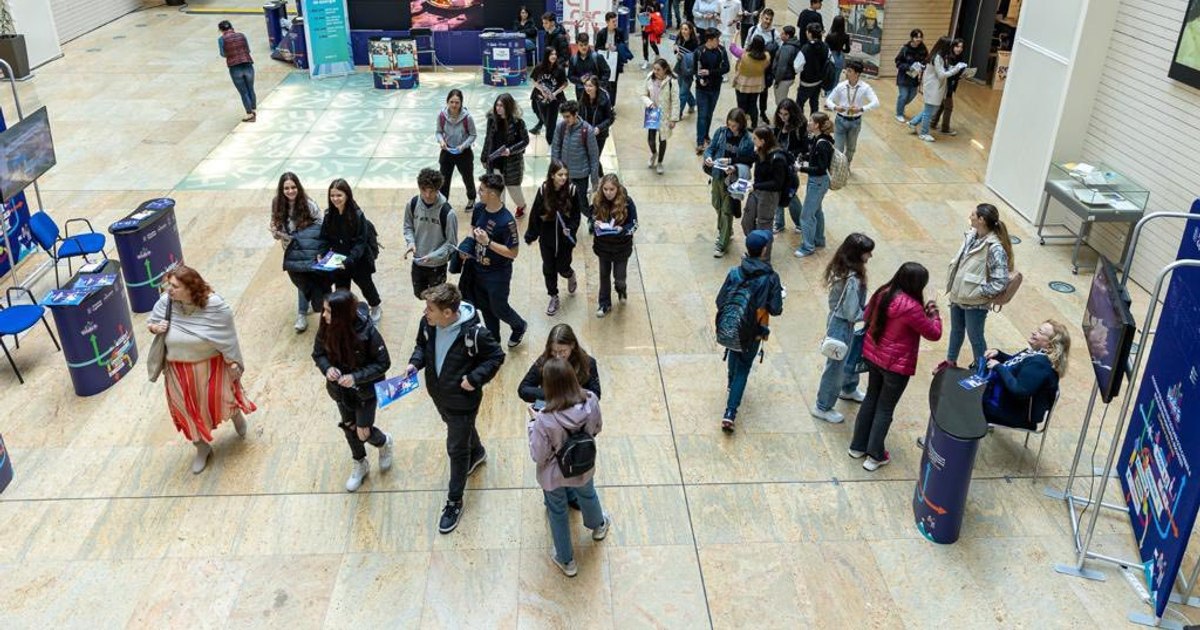 The largest educational fair in Romania opens its doors in Bucharest: over 100 high schools and universities, face to face with students