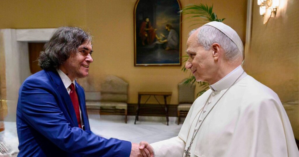 Video Mircea Cărtărescu, invited to Rome by Pope Leo. The sovereign pontiff met with writers from all over the world