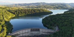 Video “The mountain coast”, reanimated by the new roads in western Romania. Why do tourists complain about Cinciș Lake