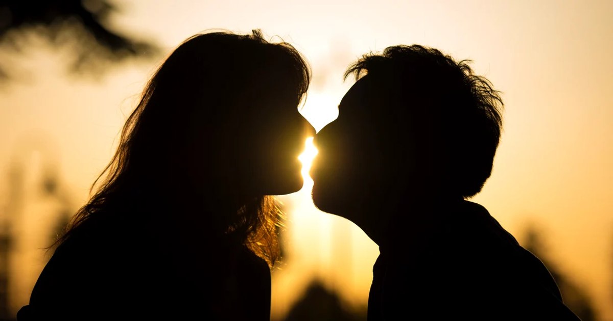 What men think is romantic, but many women say is not at all